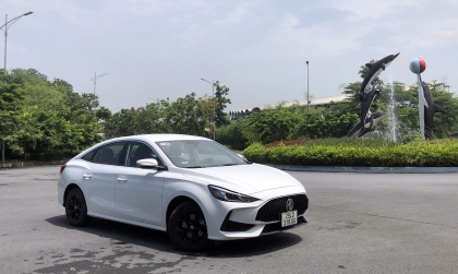 Bảng giá xe MG tháng 4: MG5 được ưu đãi 100% lệ phí trước bạ